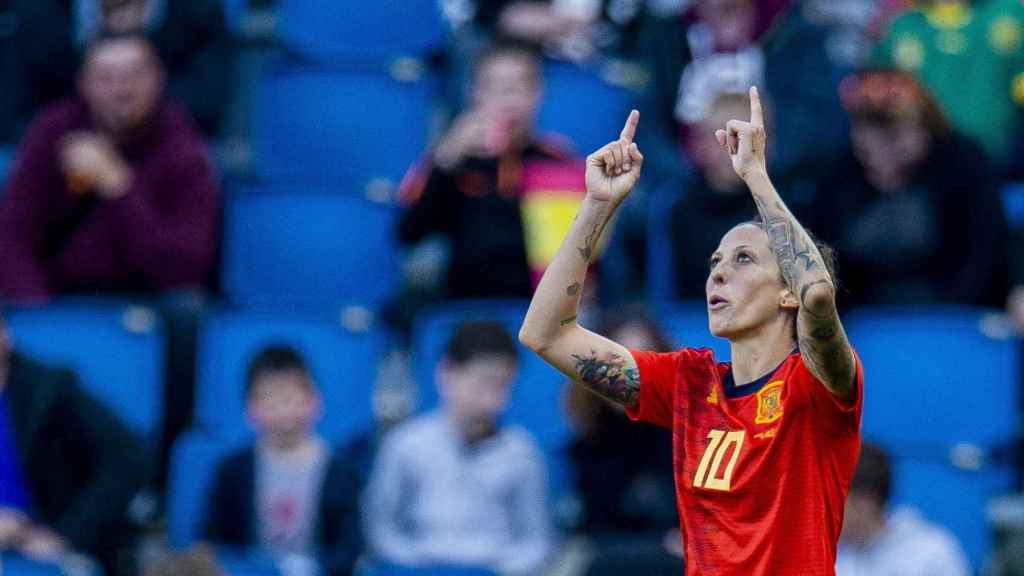 Jenni Hermoso celebra un gol con la selección española en el Mundial femenino de Francia 2019