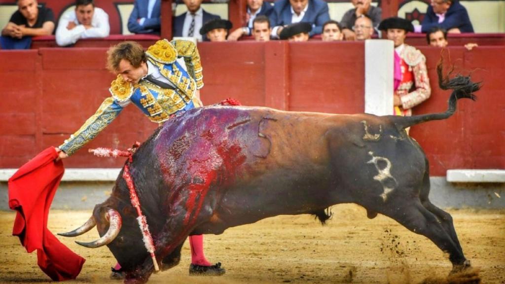 Derechazo de Román