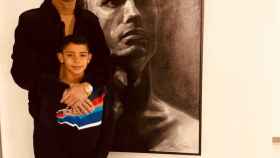 Cristiano Ronaldo junto a su hijo. Foto: Instagram (@cristiano)