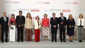 Foto de familia de la gala de entrega de los Premios Sociales de la Fundación Mapfre, presidida por la Reina Sofía.