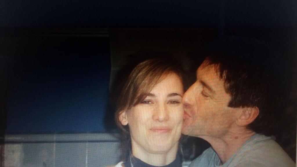 Marta junto a su padre, Carlos.