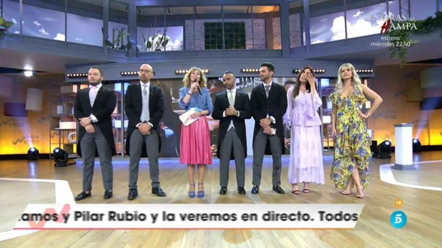 La plantilla de colaboradores no estuvo acertada con la identificación de los invitados a la boda de Sergio Ramos y Pilar Rubio.