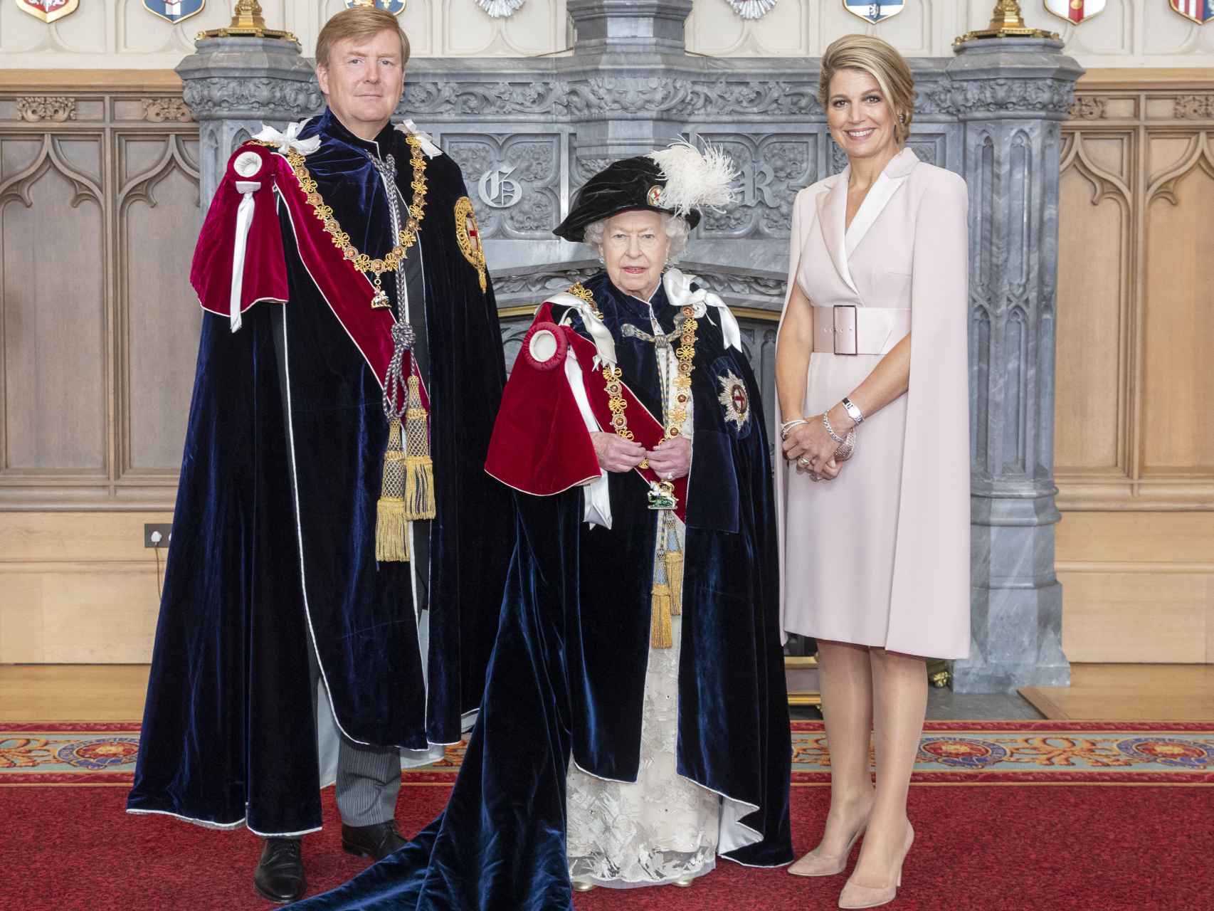 Los reyes de Holanda, Guillermo y Máxima, junto a Isabel II de Inglaterra.