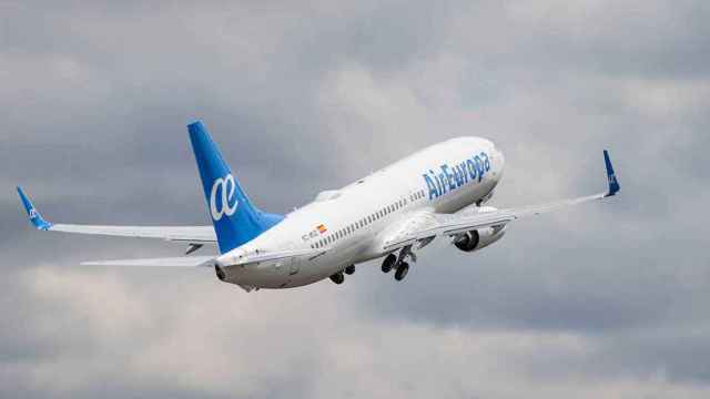 Air Europa aumenta en un 24,7% el volumen de carga transportado en el primer semestre del curso.