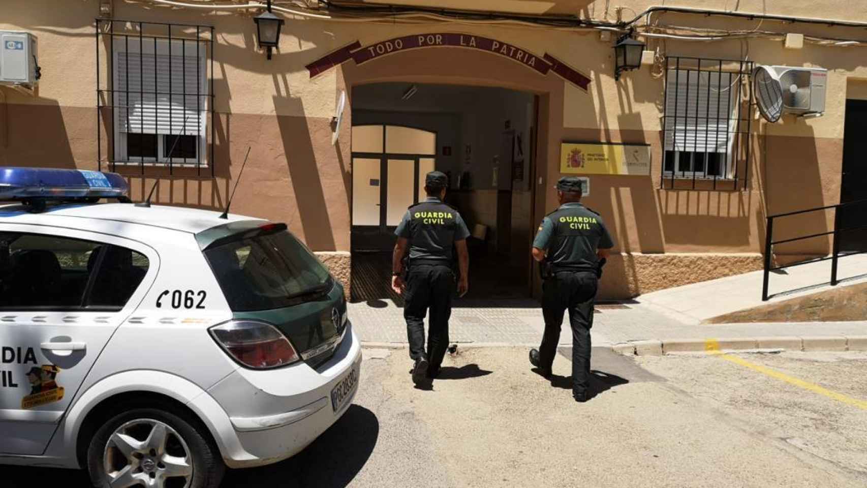 Cuartel de la Guardia Civil en Jumilla en el que el presunto pederasta permaneció en los calabozos hasta su traslado a los juzgados