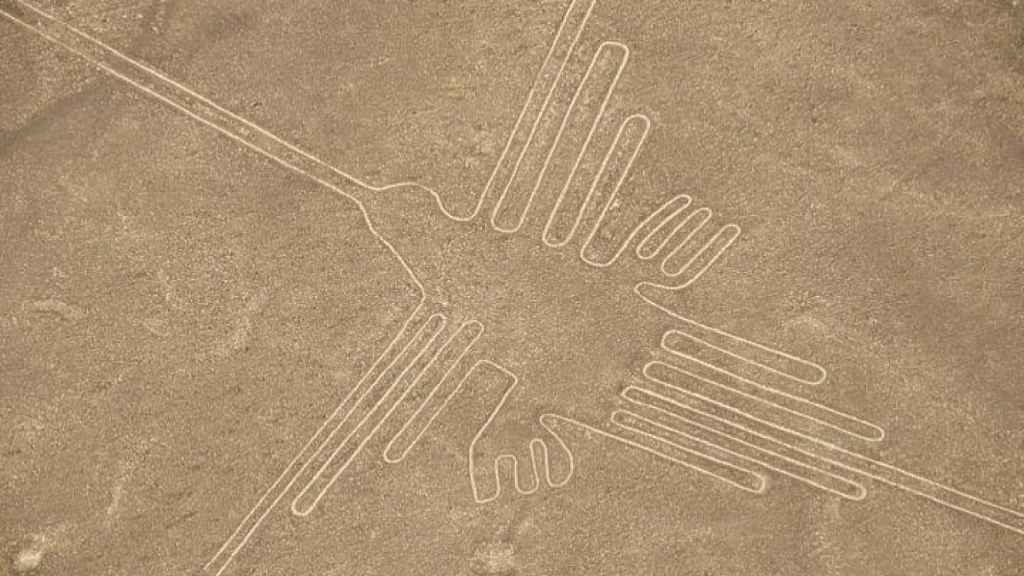 Líneas Nazca con forma de colibrí.