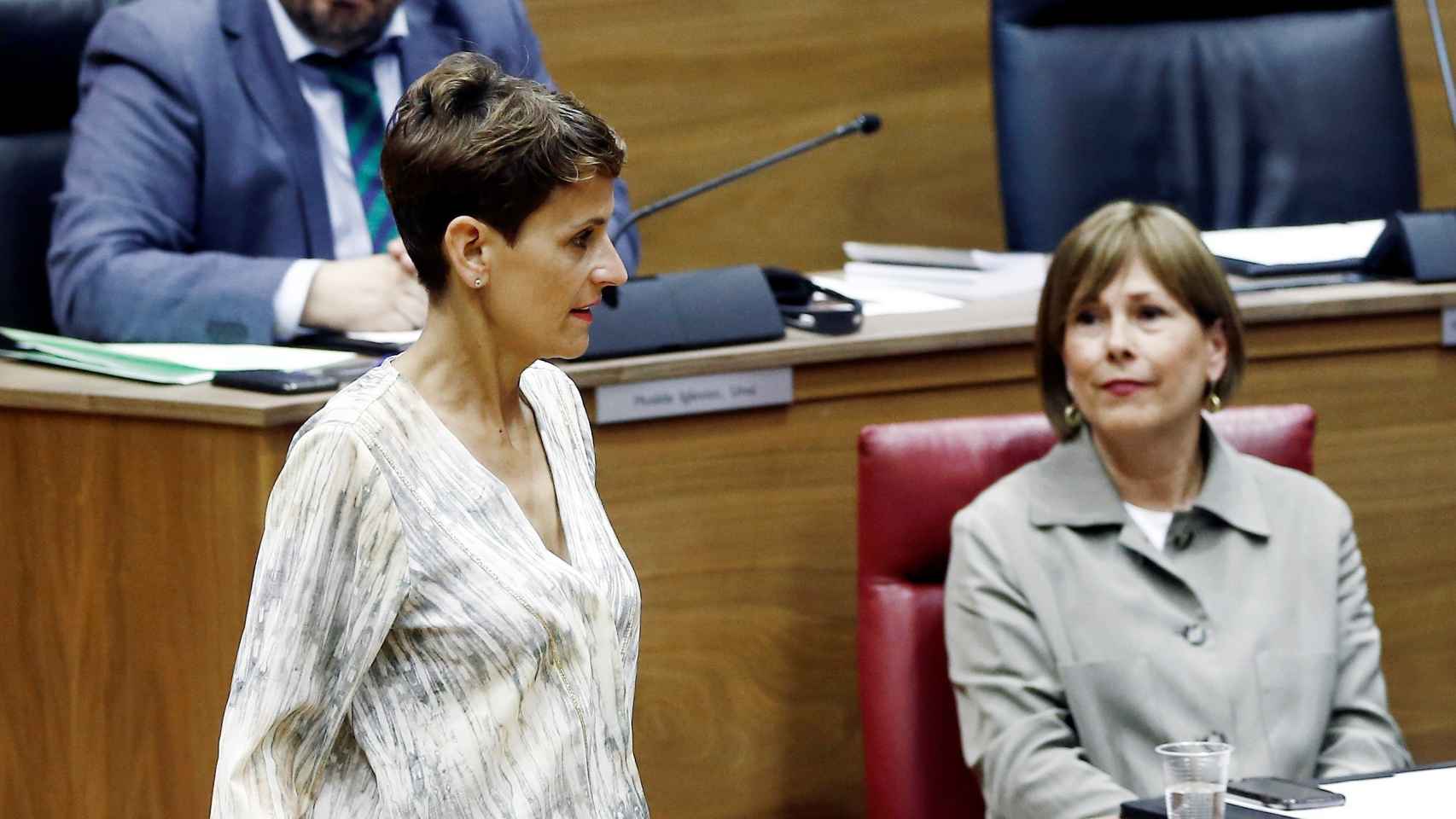 La líder del PSN, María Chivite, y la presidenta en funciones de Navarra, Uxue Barkos.