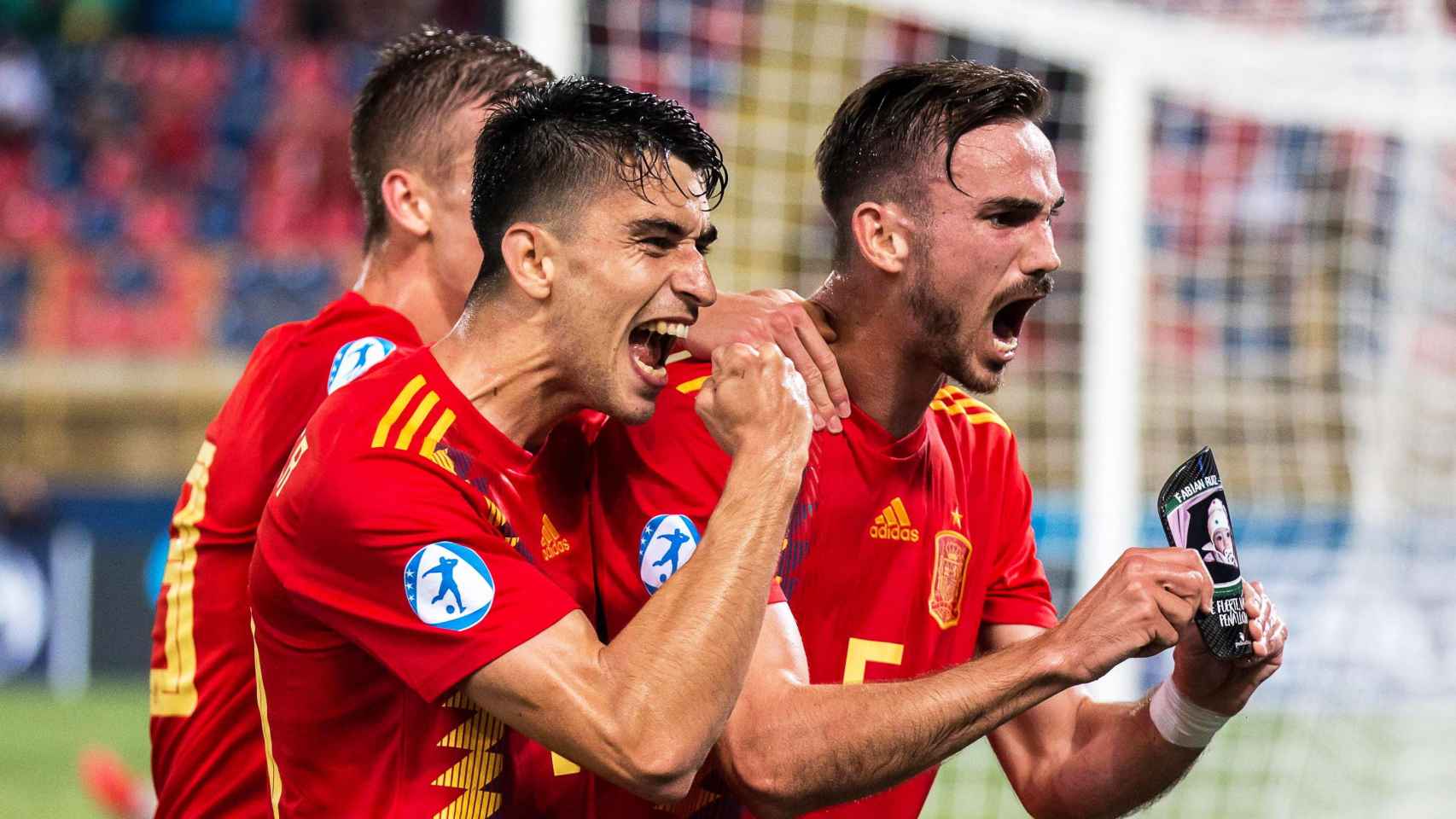 Fabián Ruiz celebra su gol con la selección española sub21 ante Polonia en el Europeo