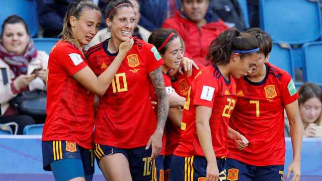 La selección española de fútbol femenino celebra un gol en el Mundial de Francia