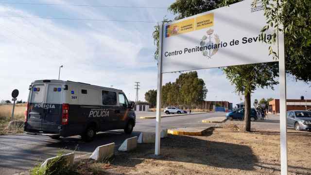 Llegada de los miembros de 'La Manada'  al centro penitenciario de Sevilla