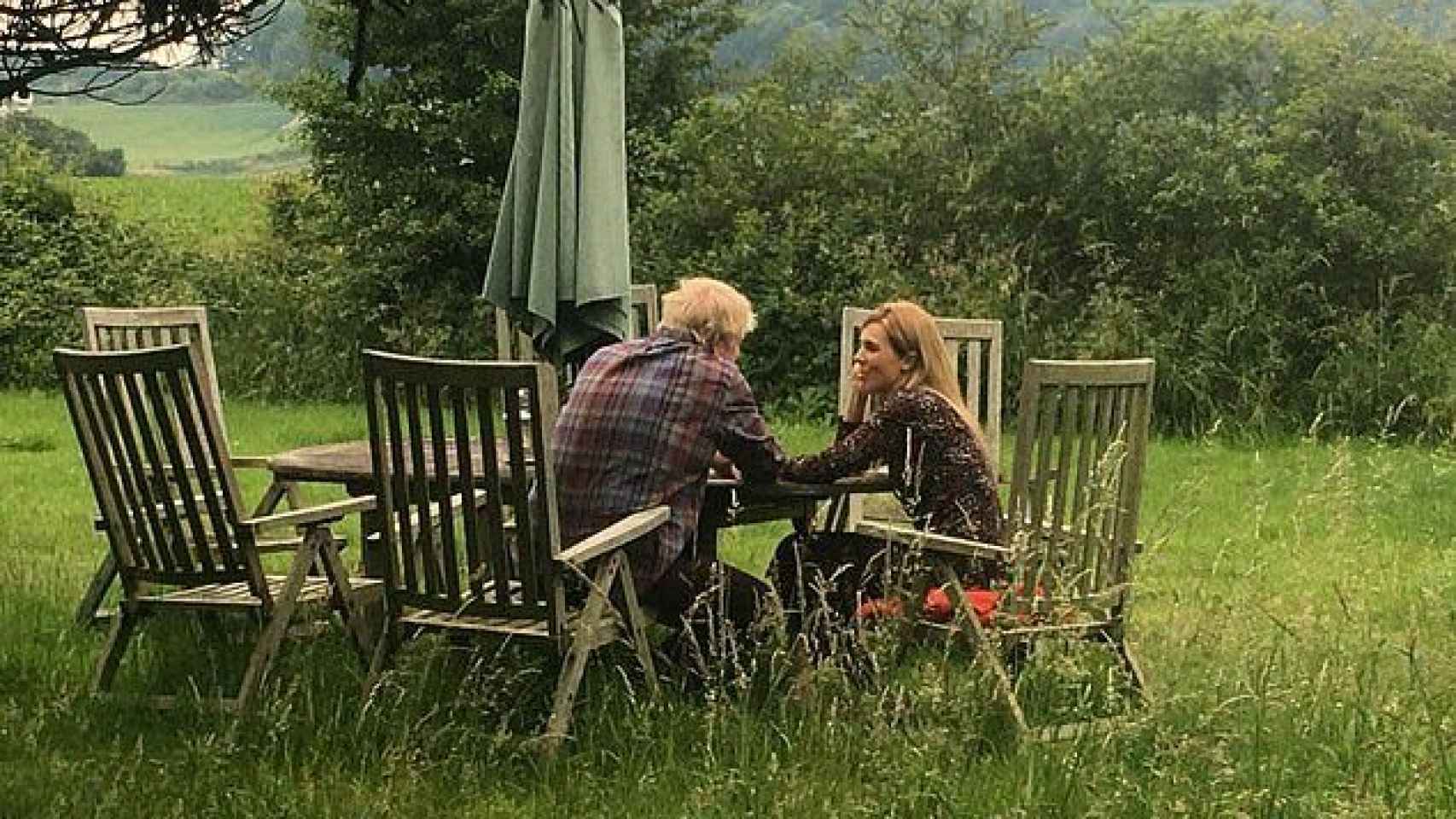 Boris Johnson y su mujer Carrie Sydmonds en Sussex.