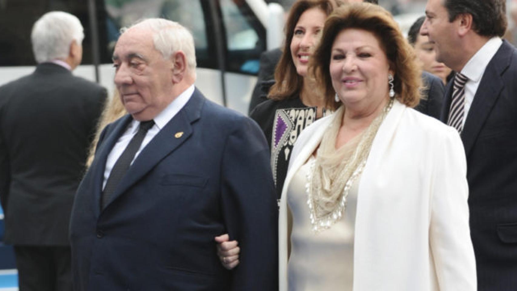 Isidoro Álvarez y su esposa María José en la entrega de los premios Príncipe de Asturias.