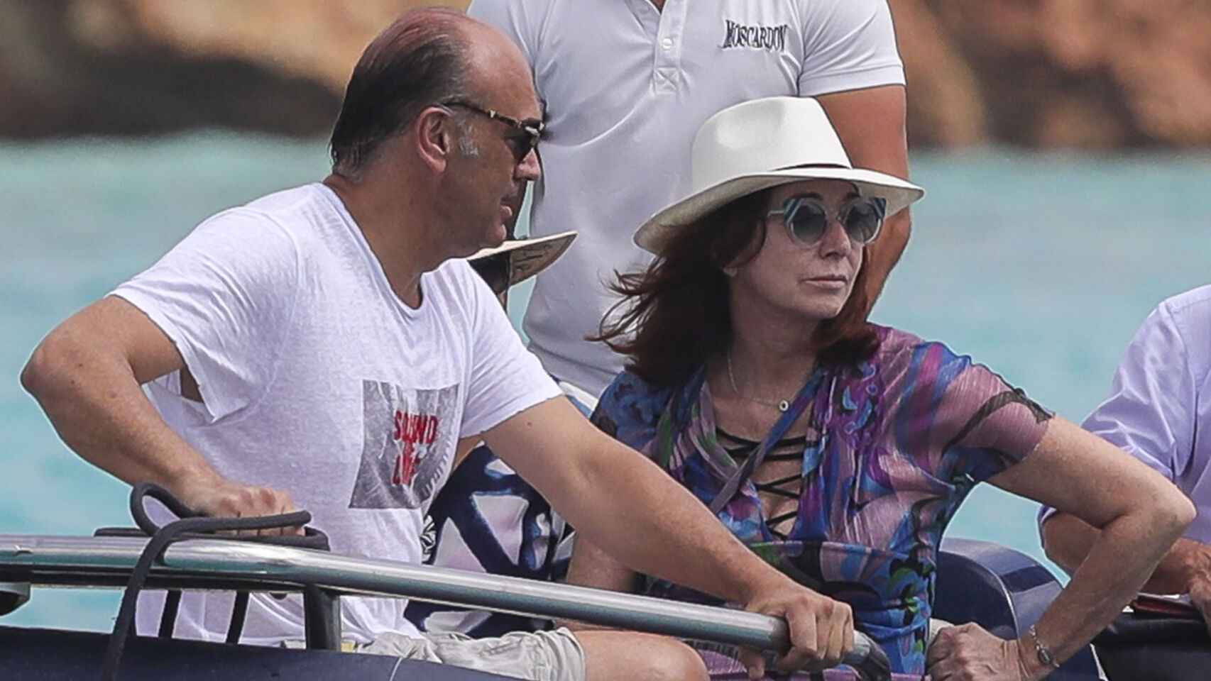 Ana Rosa y Juan Muñoz en el barco de  unos amigos suyos en Ibiza.