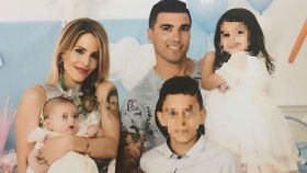 José Antonio Reyes, Noelia López y sus tres hijos: Noelia, Triana y José Antonio Jr, fruto de una relación anterior.