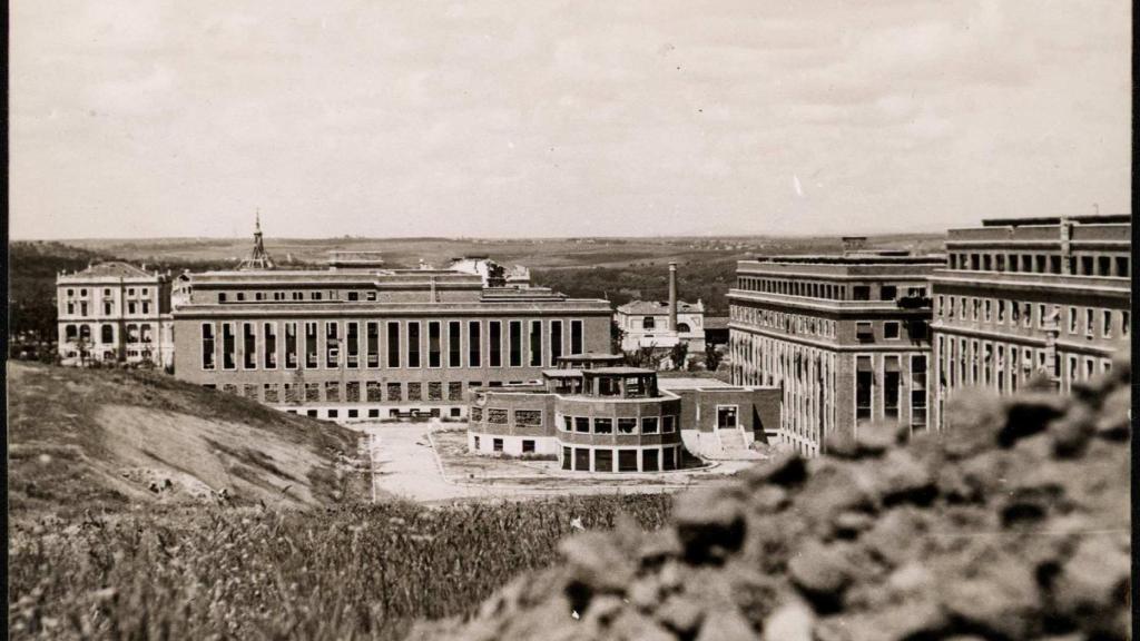 El pabellón de Medicina fotografiado el 20 de mayo de 1937.