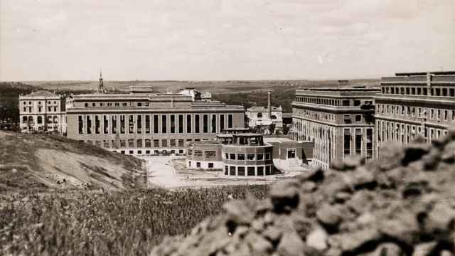 El pabellón de Medicina fotografiado el 20 de mayo de 1937.