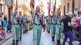 Desfile de los legionarios por las calles de Almodóvar