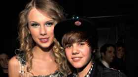 Taylor Swift y Justin Bieber en una foto de hace años subida por el canadiense a su Instagram.