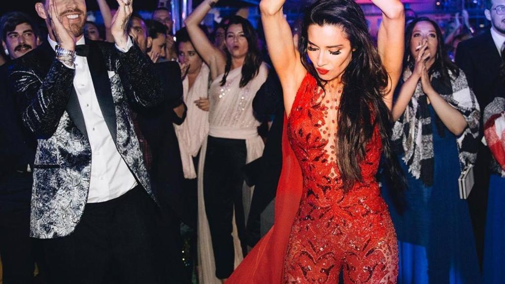 Pilar Rubio ha desvelado al fin el misterio de su segundo traje de novia.
