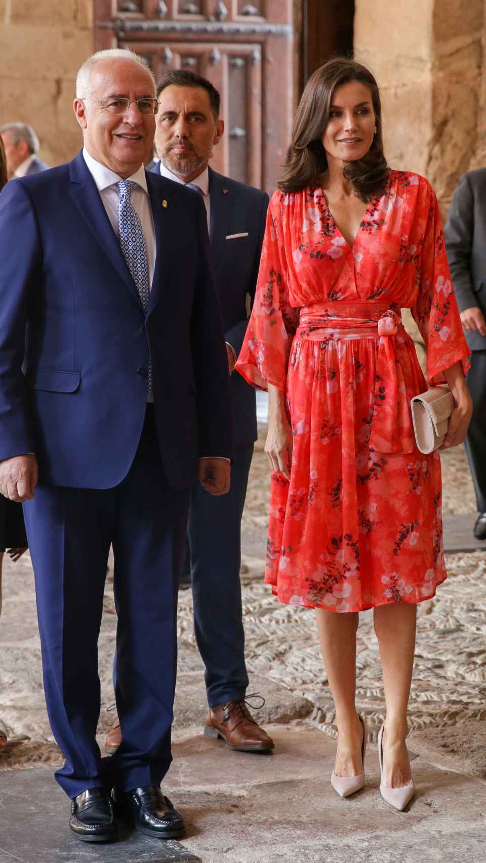 La reina Letizia junto al presidente de La Rioja en funciones, José Ignacio Ceniceros.