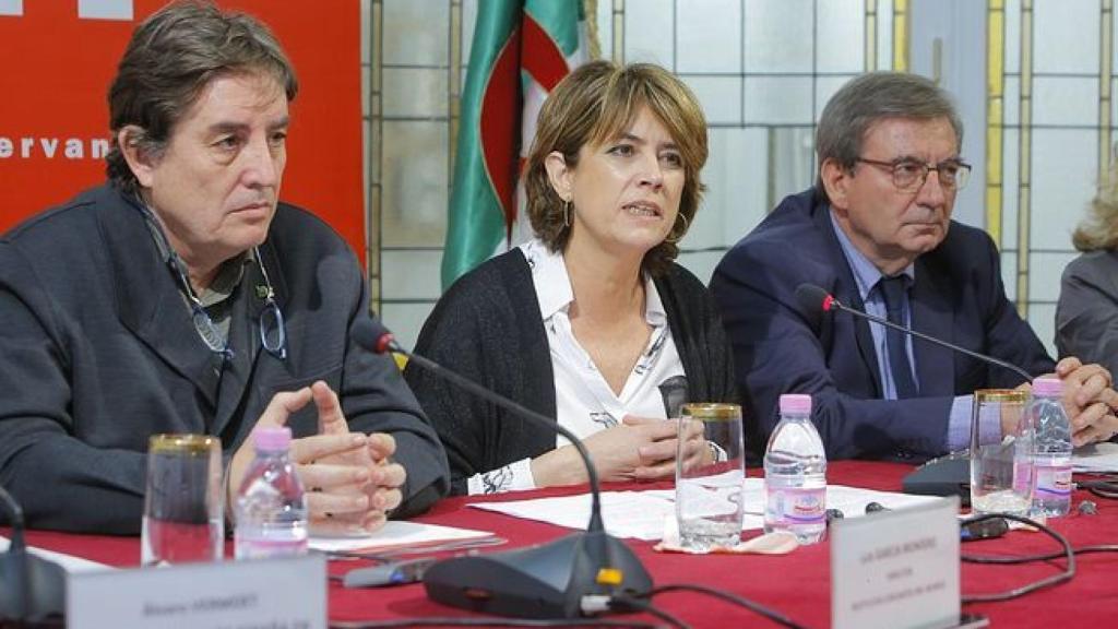 La ministra de Justicia, Dolores Delgado, junto a Fernando Martínez, exdirector general de Memoria Histórica.