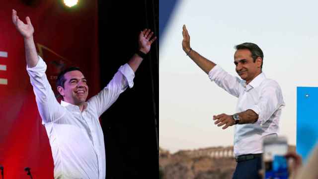 Alexis Tsipras y Kyriakos Mitsotakis en sus respectivos actos de campaña