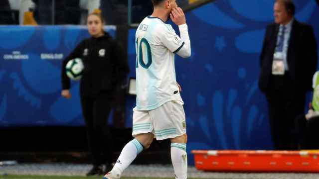 Salida de Messi del campo en el Argentina - Chile de la Copa América 2019