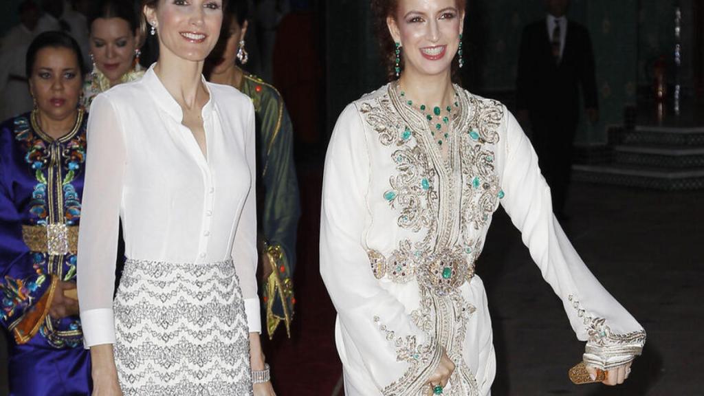 La renia Letizia y Lalla Salma mostraron una gran complicidad en 2014, durante la visita oficial de los Reyes de España.