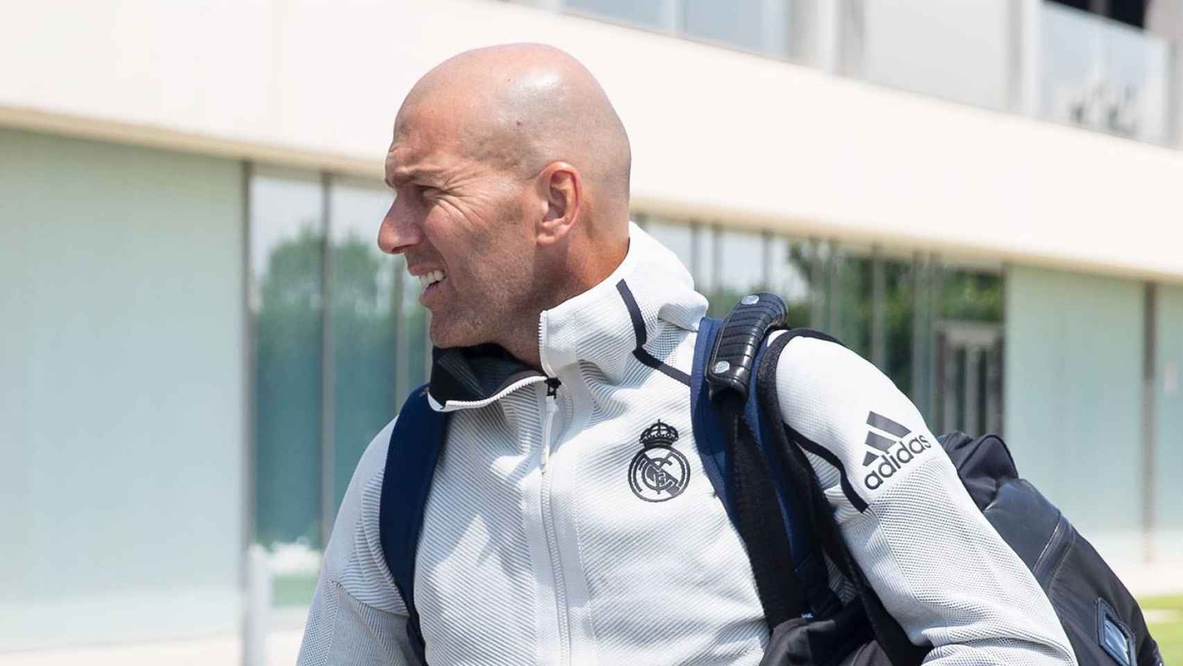 Zidane antes de subir al avión