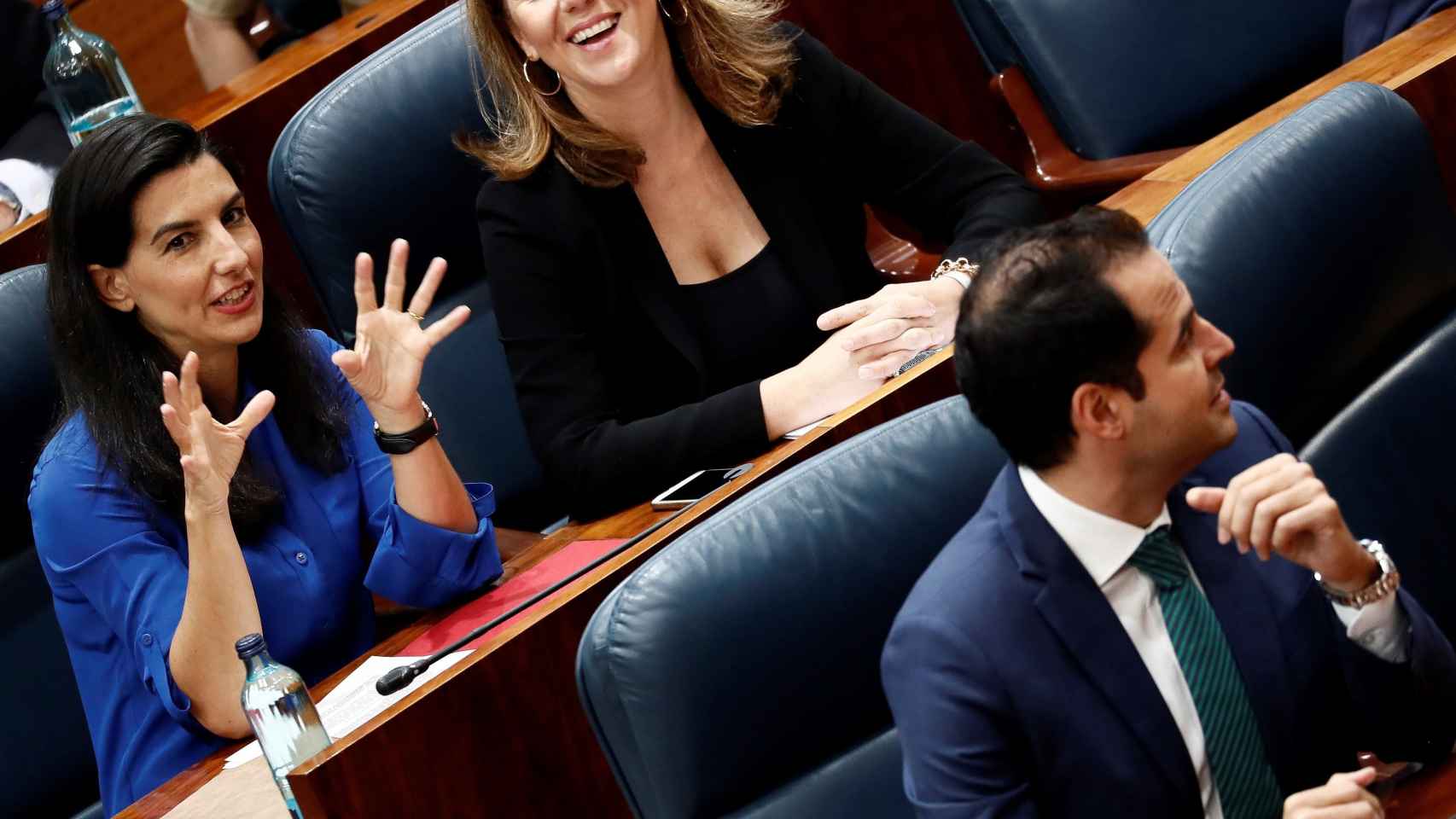 Rocío Monasterio e Ignacio Aguado en la Asamblea de Madrid.