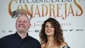 El director Juan José Campanella y la actriz Clara Lago durante la presentación de su última película.