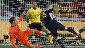 Andrés Iniesta marca el gol de la victoria frente a Holanda en la final del Mundial de 2010.