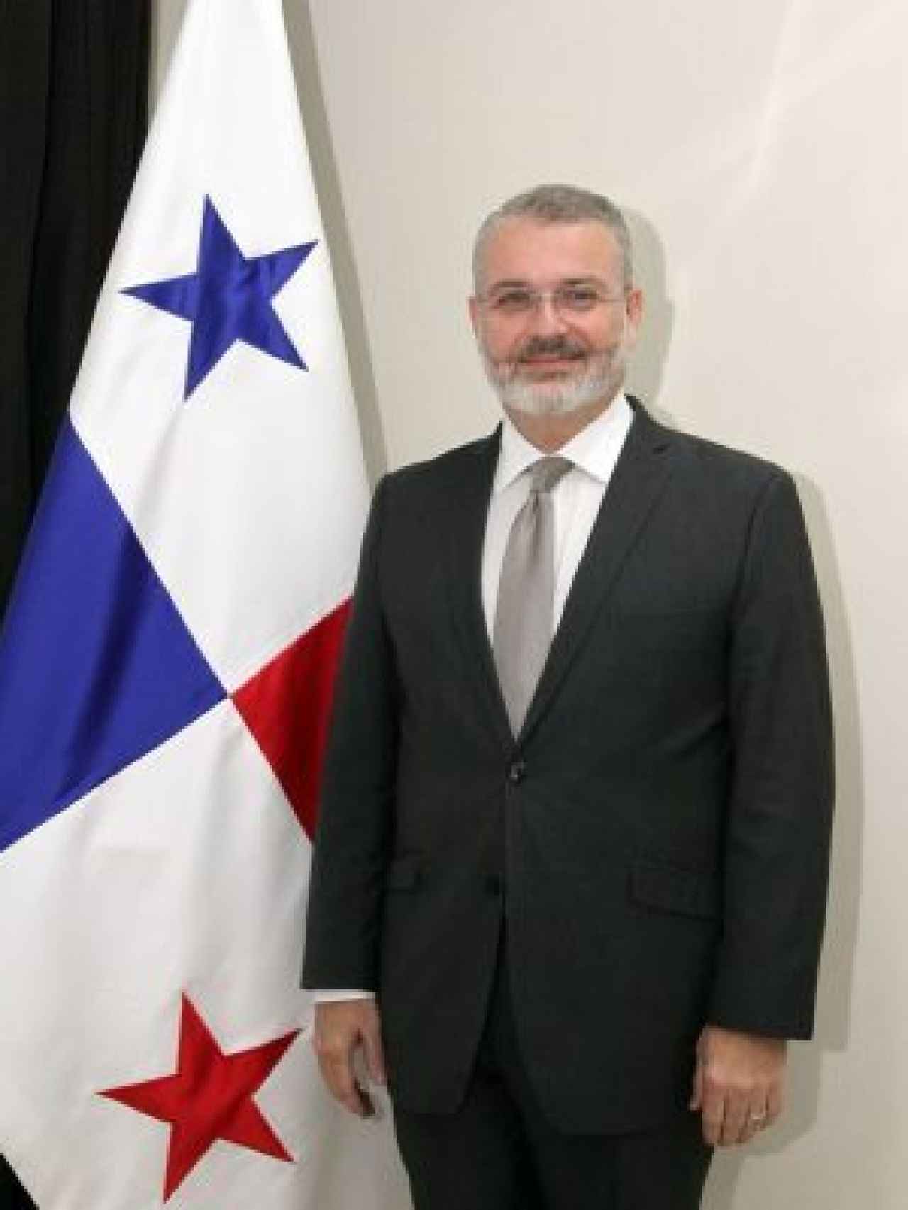Imagen distribuida por la embajada de Panamá en España con motivo del nombramiento de Henríquez.
