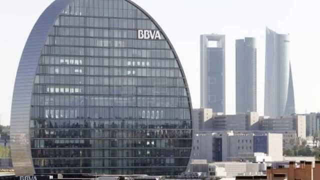 Edificio del BBVA, conocido como 'la Vela' en el norte de Madrid.