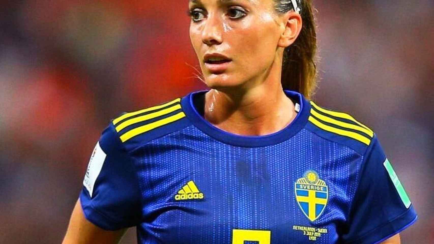 Asllani con la selección de Suecia. Foto: Instagram (@asllani9)