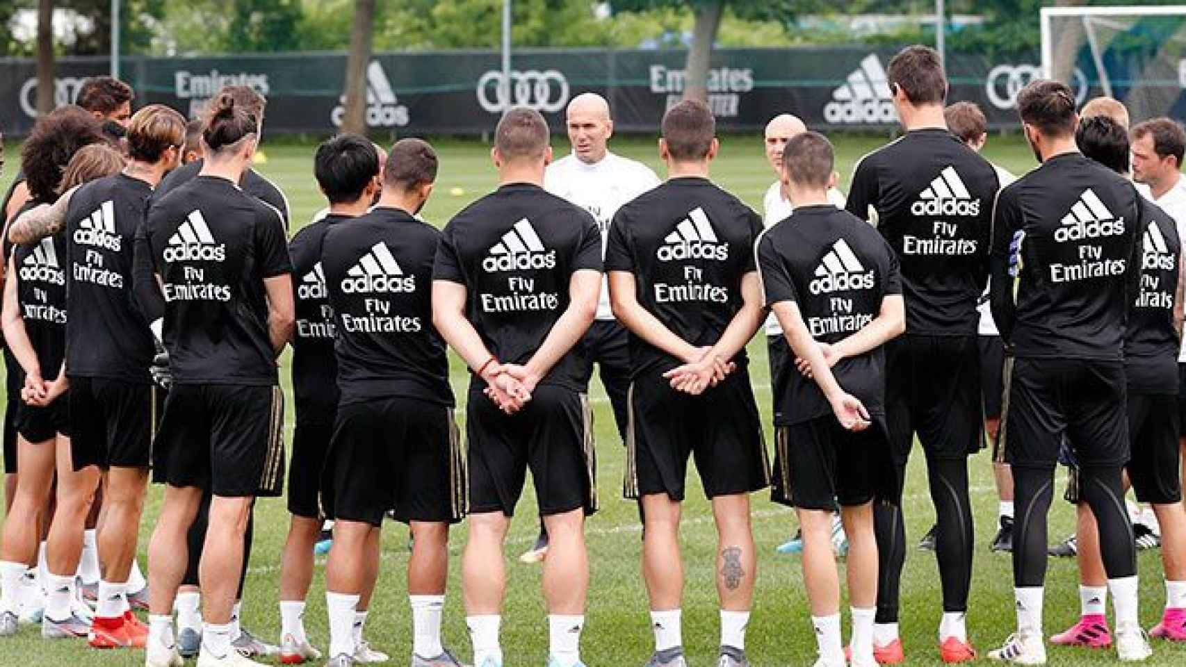 Zidane, al frente del entrenamiento del Real Madrid en Montreal