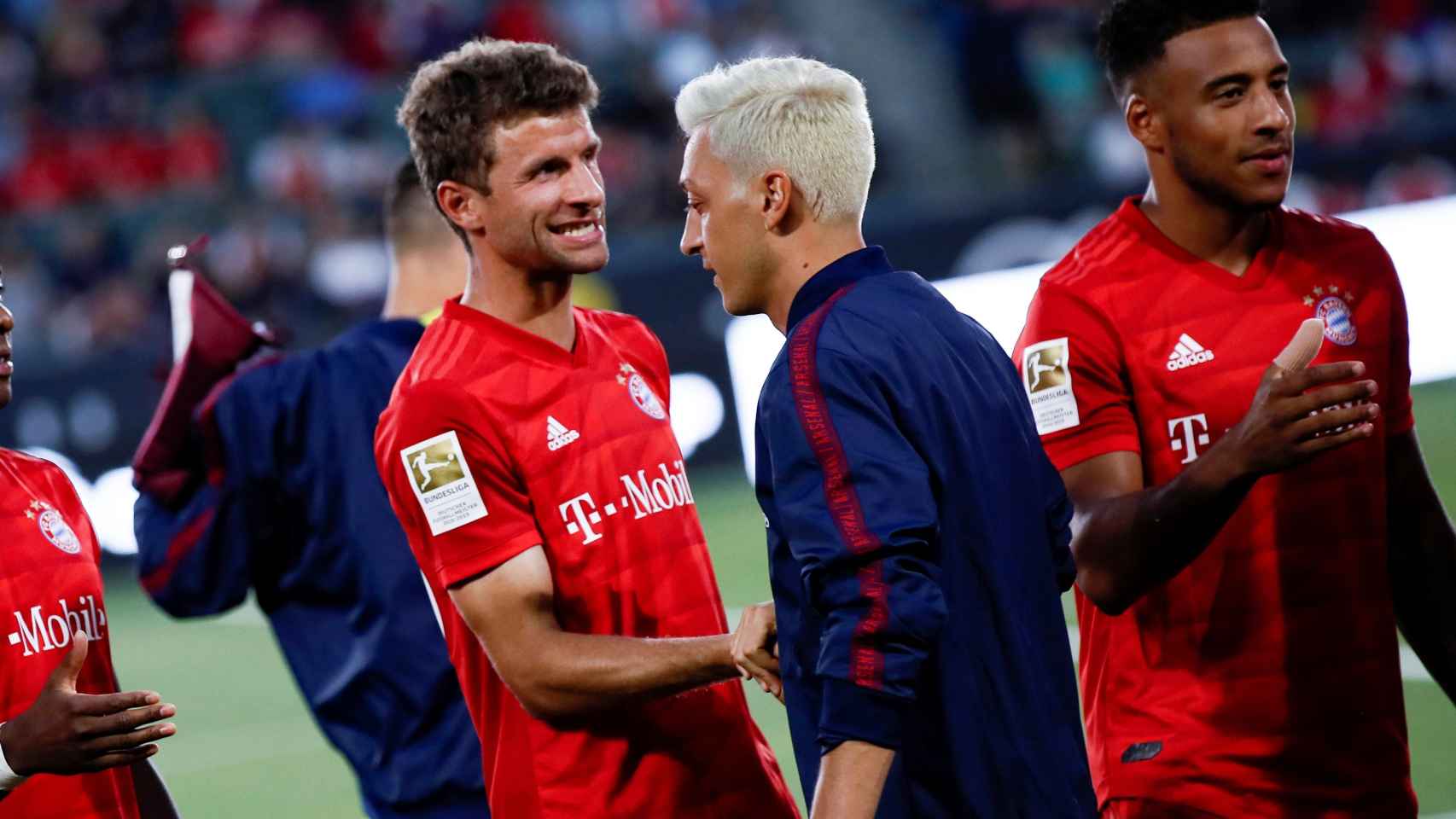 Müller (Bayern Múnich) y Özil (Arsenal) en la International Champions Cup 2019.