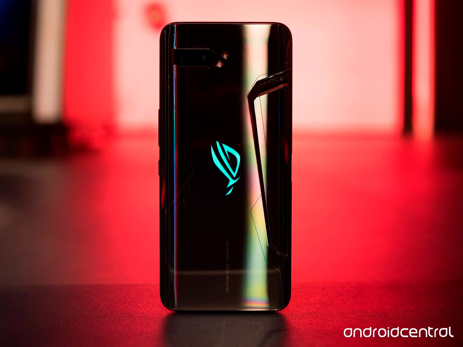 Asus ROG Phone II: precio y disponibilidad del nuevo móvil gaming