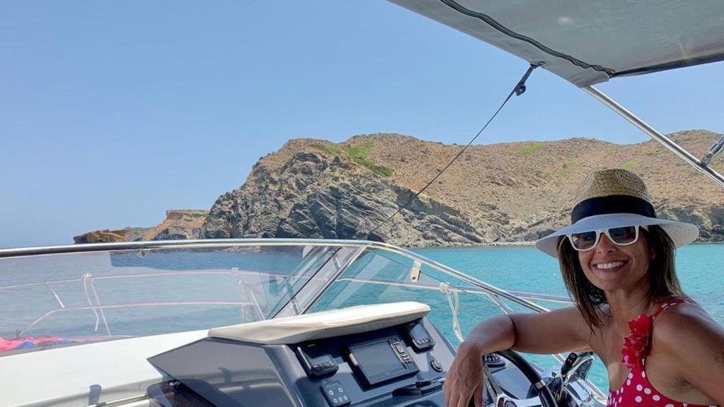 Nuria Roca, en sus vacaciones en Menorca.
