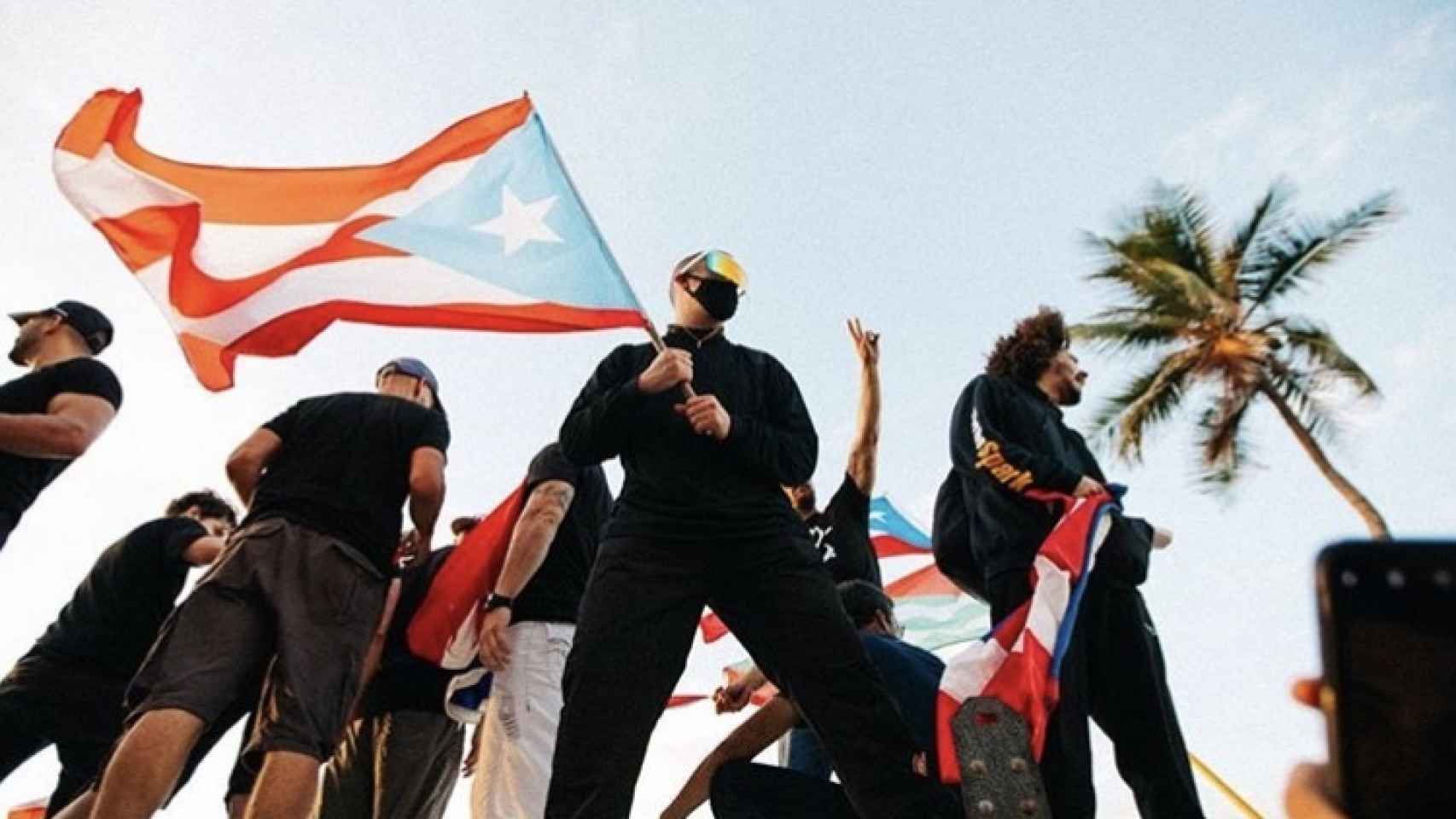 Aproximación Centro de niños corriente Bad Bunny deja la música por la crisis política en Puerto Rico: "No puedo,  mi gente me necesita"