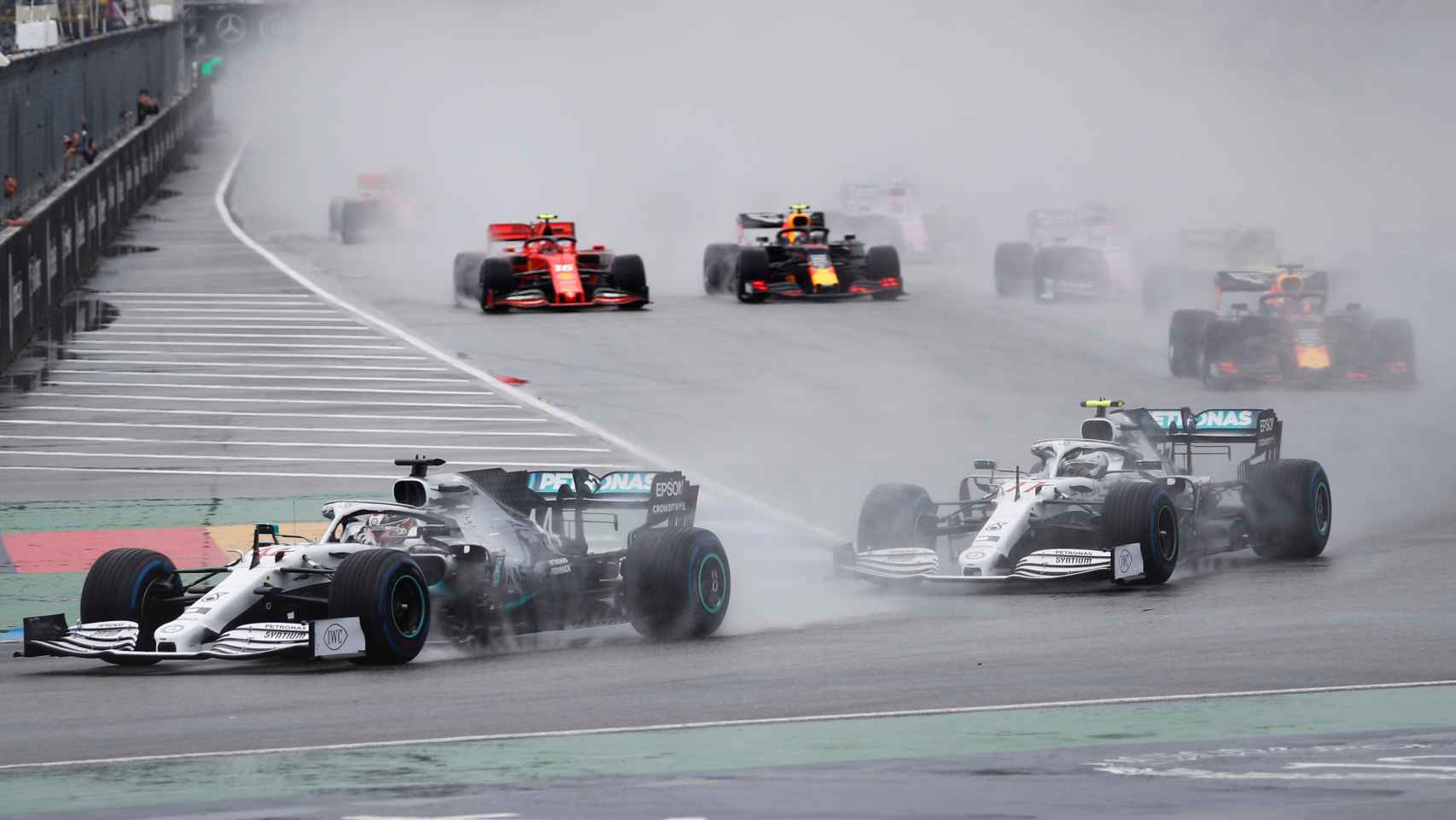 Bottas y Hamilton en el Gran Premio de Alemania de Fórmula 1.