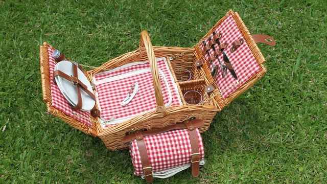 Las cestas de picnic más completas y útiles para llevar donde quieras