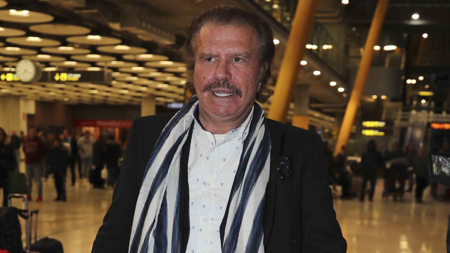 Edmundo Arrocet en una imagen  tomada en el Aeropuerto en 2018.