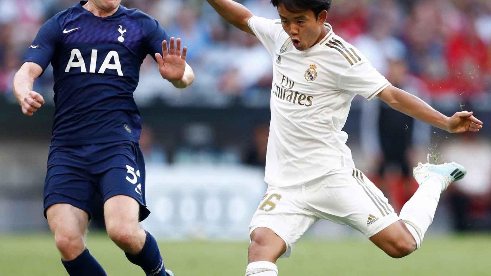 Takefusa Kubo, en un partido del Real Madrid ante el Tottenham