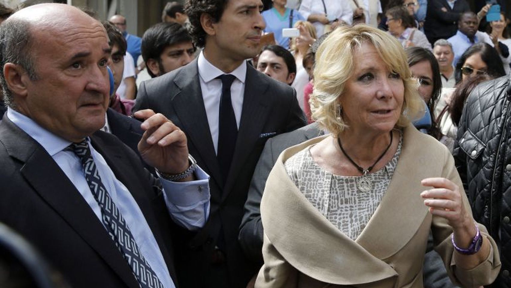 Esperanza Aguirre junto al exgerente del PP de Madrid, Beltrán Gutierrez./