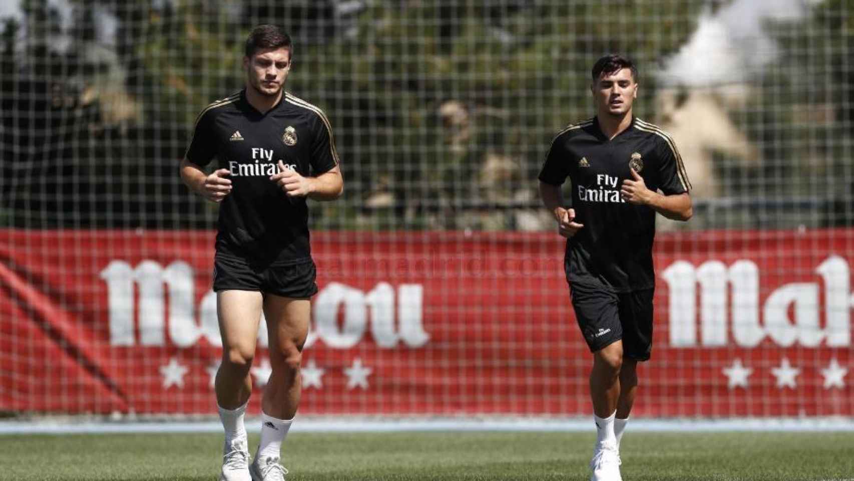 Jovic y Brahim se entrenan en solitario con el Real Madrid.