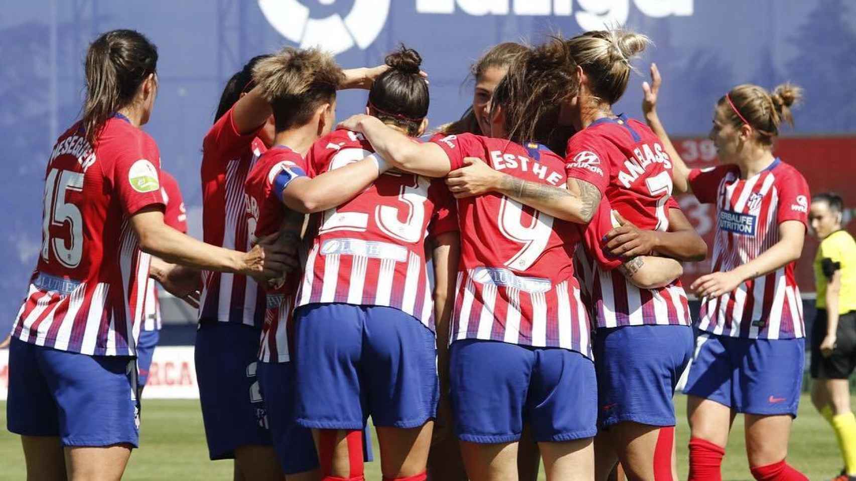 Piña de las jugadoras del Atlético de Madrid Femenino. Foto: Instagram (@amanda10sb)