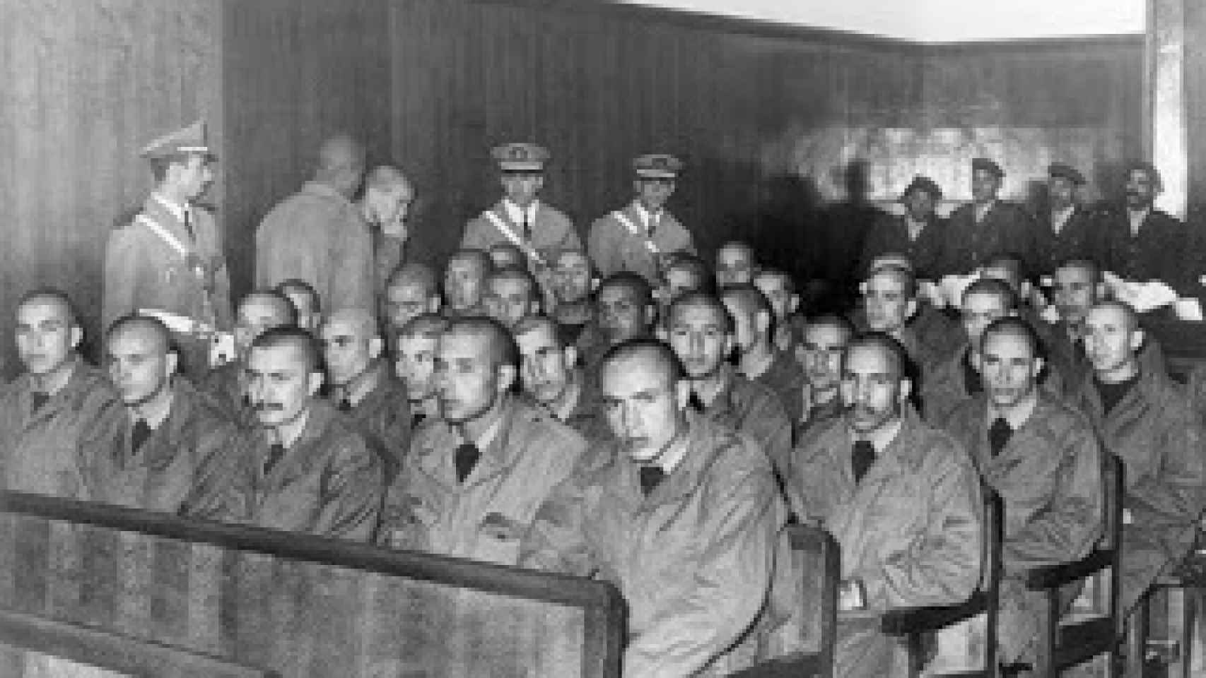 Militares marroquíes en el Consejo de Guerra por el golpe de Sjirat en 1971.