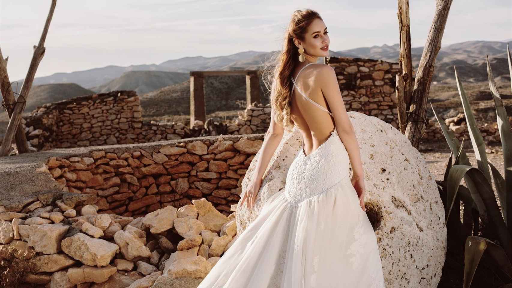 María Salas explica cómo elegir el vestido de novia según tu constitución