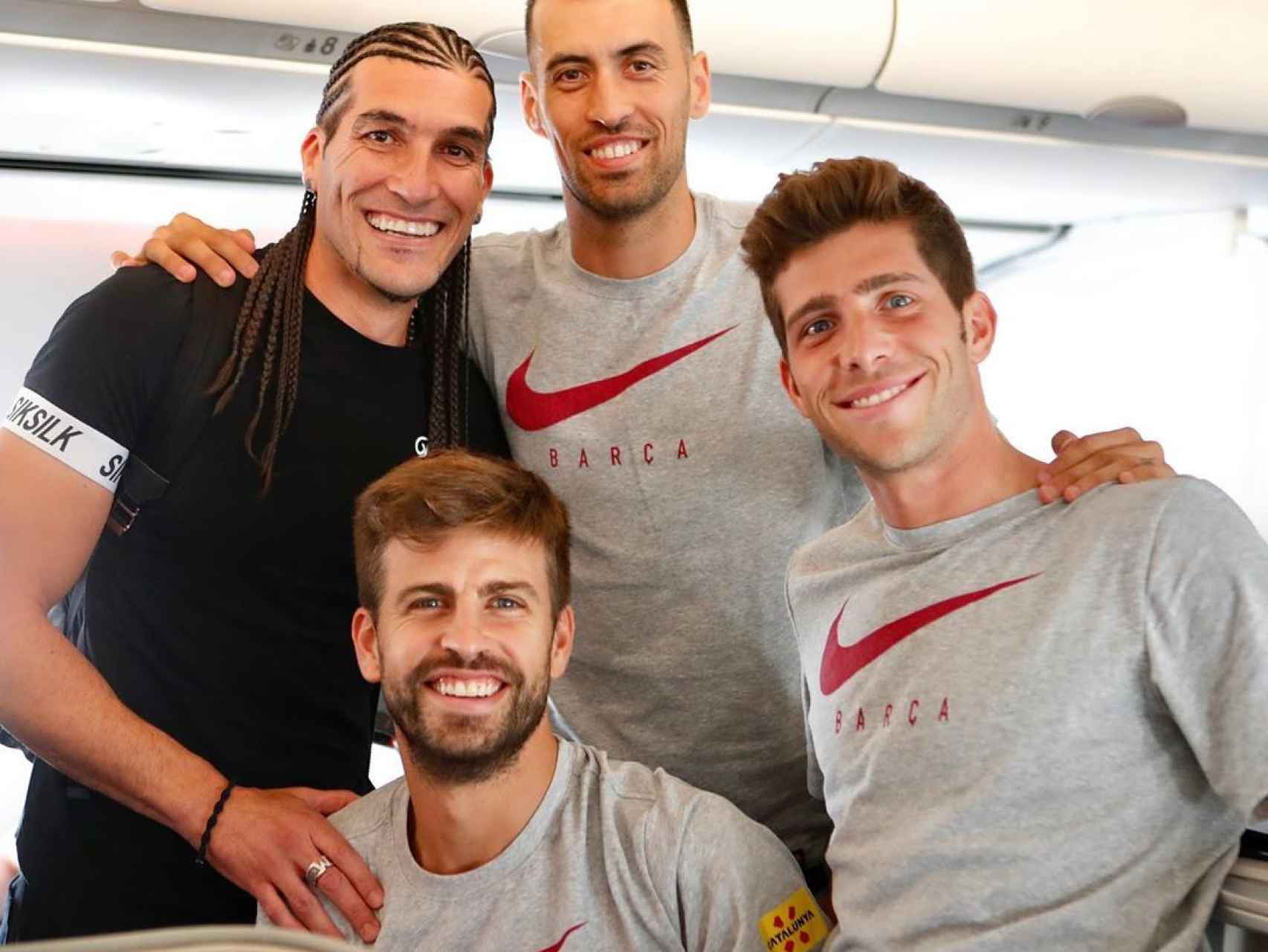 Pinto, junto a varios jugadores del Barcelona. Foto: Instagram (@13pinto)
